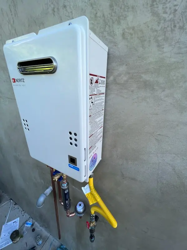 Tankless water heater installation for Tillicum homes
